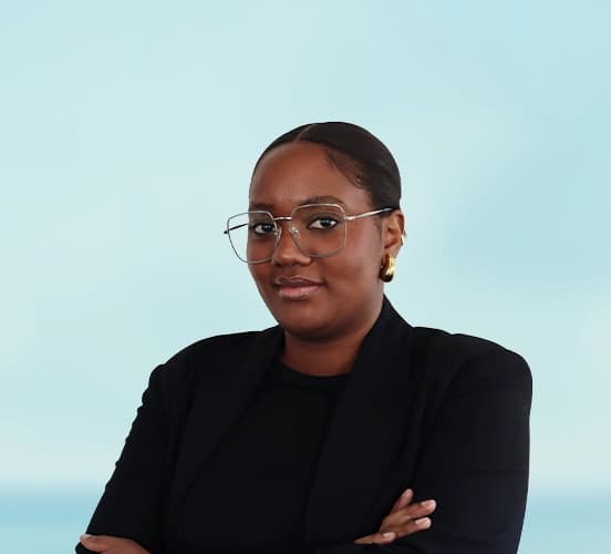 Elizabeth Cruz, Administrative Assistant