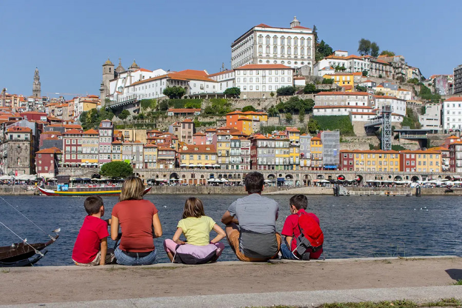Family Homes Near International Schools in Porto