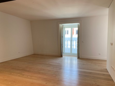1 Bedroom Apartment for Sale Near Praça do Comércio, Lisbon, Portugal | Prime Historic Location, Property for sale in Baixa, Lisbon, PW1195