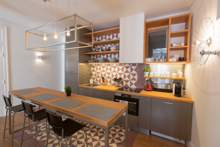 Rua dos Cordoeiros Apartment, Property for sale in PW1299