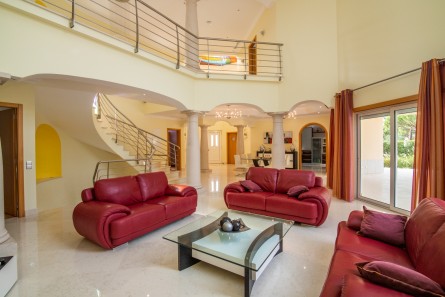 Vilamoura, Property for sale in Vilamoura, Albufeira, PW1400