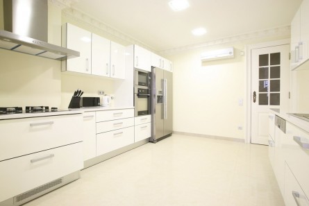 Rua Camilo Castelo Branco, Property for sale in Lisbon, Lisbon, PW151