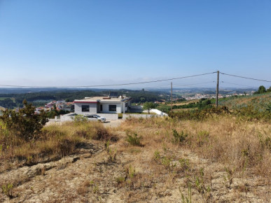 Land with previous information approved for 2 houses, Property for sale in BL612