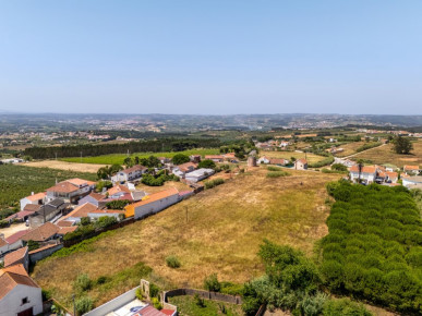 Land with panoramic view near Bombarral, Property for sale in Bombarral, Leiria, BL786