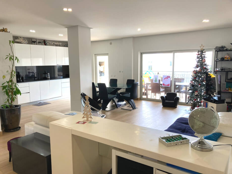 Porto de Mós Apartment, Property for sale in PW3524