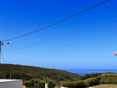 Plot with approved project for 4-bedr. villa with country and sea views, ready to build in Atalaia, very close to Areia Branca beach, Property for sale in BL855