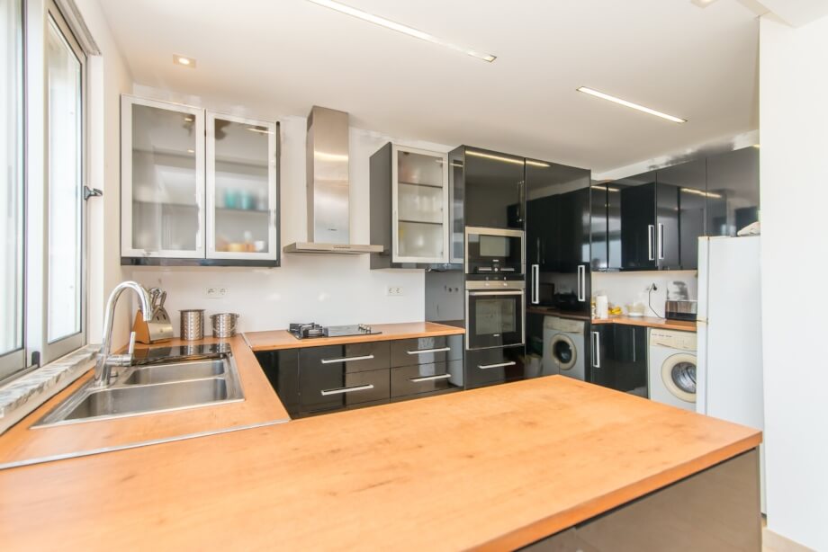 Seaside Apartment in Praia de Faro | Panoramic Views of the Ocean and Ria Formosa, Property for sale in PW3589