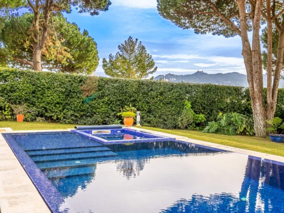 São Martinho Villa, Property for sale in S. Maria, S. Miguel, S. Martinho e S. Pedro de Penaferrim, Sintra, PW3648