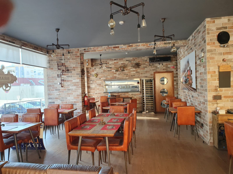 Central Lagos Renowned Restaurant with guaranteed yield, Property for sale in São Gonçalo de Lagos, Lagos, PW3708