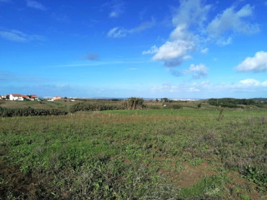 Plot approved to build 2 villas with sea views on the horizon!, Property for sale in Peniche, Peniche, BL997