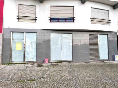 Shop with 190m² in the centre of Caldas da Rainha, Property for sale in Caldas da Rainha, Leiria, BL1038