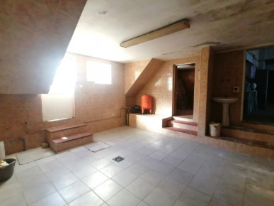 House and commercial space in Caldas da Rainha, Property for sale in Caldas da Rainha, Leiria, BL1032