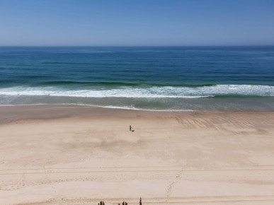 Land for construction of Hotel or Aparthotel in Praia D'El Rey Resort, Property for sale in Óbidos, Leiria, BL1070