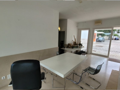 Commercial space at Bom Sucesso Golf Resort, Property for sale in Óbidos, Leiria, BL1146