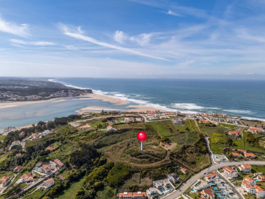 Land for construction of 8 villas in Foz do Arelho, Property for sale in BL1212