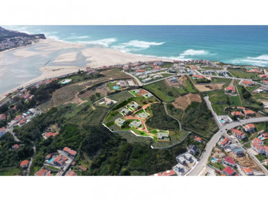 Land for construction of 8 villas in Foz do Arelho, Property for sale in BL1212