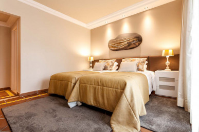 Luxurious Pine Cliffs Suites, Property for sale in PP1834