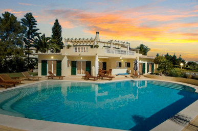Magnificent Villa with pool on a golf course, Property for sale in PP2382