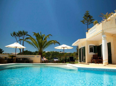 Magnificent Villa with pool on a golf course, Property for sale in PP2382