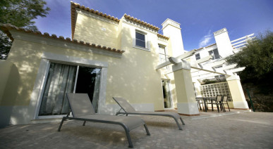 Villas in Luxurious Golf & Country Club, Property for sale in PP2515