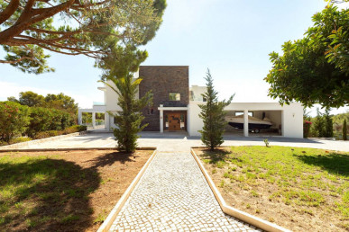 Frontline Luxury Villa on a 10,000sqm Plot, Property for sale in Alvor, Portimão, PP3146