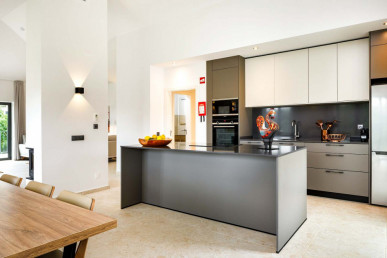 Brand New 5-Bed Villa On Luxury Resort, Property for sale in PP3468