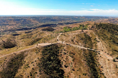 Huge plot with stunning views - Possible hotel build, Property for sale in PP4310