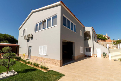 Fully Renovated Villa In Quarteira, Property for sale in PP4345