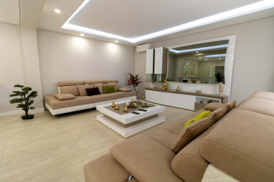 Fully Renovated Villa In Quarteira, Property for sale in PP4345