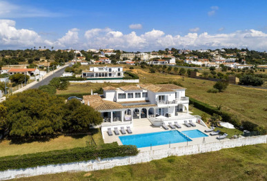 Magnificent 6 Bed Villa next to Salgados Golf course, Property for sale in Albufeira, Faro, PP7083