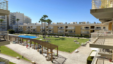 Spacious T3 Second Floor In A Luxury Condominium, Property for sale in PP172921