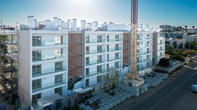 Eco Friendly Condominium With Heated Pool And Gym In The Heart Of Albufeira, Property for sale in PP172961