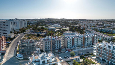 Eco Friendly Condominium With Heated Pool And Gym In The Heart Of Albufeira, Property for sale in PP172961