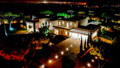 Masterpiece In The Heart Of Vilamoura, Property for sale in PP173535