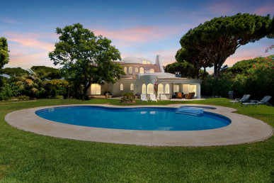 Elegant Villa With Golf Course Views And A Serene Garden Oasis, Property for sale in PP173863