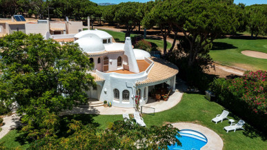 Elegant Villa With Golf Course Views And A Serene Garden Oasis, Property for sale in PP173863