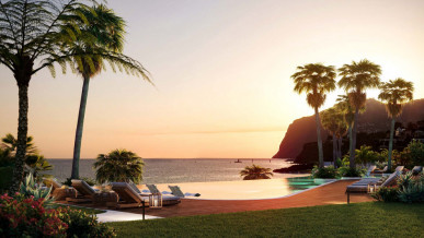 Four Bedroom Apartment In A Private Exclusive Condominium, Funchal, Property for sale in PP174587