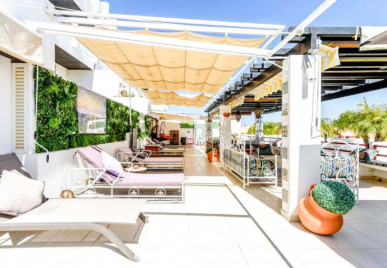 Luxury Apartment In Vilamoura Marina - Exceptional Rental Potential, Property for sale in PP174600