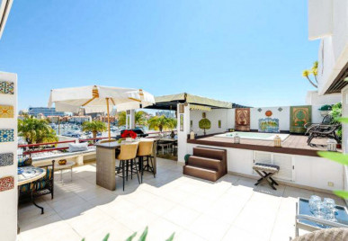 Luxury Apartment In Vilamoura Marina - Exceptional Rental Potential, Property for sale in PP174600