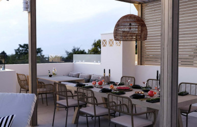 Stunning Top Floor Apartment With Roof Terrace And Jacuzzi, Property for sale in PP175130