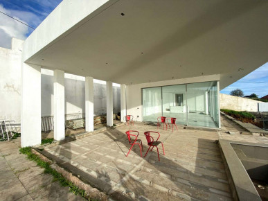 Stunning House With 3 Bedrooms, Calheta, Property for sale in PP175201