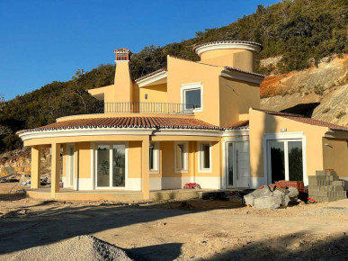 Stunning New Landscaped Villa with Mountain Views surrounded by nature, Property for sale in PP175283