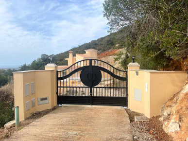 Stunning New Landscaped Villa with Mountain Views surrounded by nature, Property for sale in PP175283