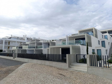 Brand New Luxury 2 Bedroom Apartment With Furniture In Fuseta, Property for sale in PP175410