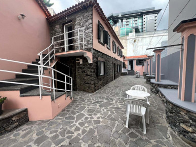 Investment Opportunity: Fully Furnished Villa with 4 Apartments, Property for sale in PP175422