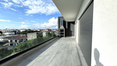 Modern 3-Bedroom Apartment in Gambelas, Faro, Property for sale in PP175458