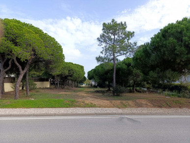 Plot In Varandas Do Lago With Stunning Views Over Vale Do Garrão, Property for sale in PP175473