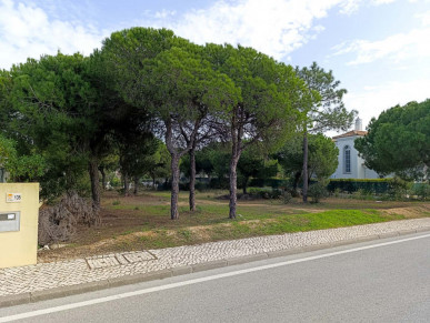 Plot In Varandas Do Lago With Stunning Views Over Vale Do Garrão, Property for sale in PP175473