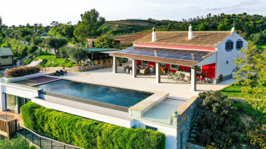 Independent Villa In Conceicao, Property for sale in PP175481