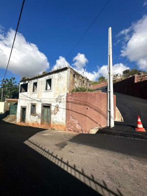 Plot With Ruined House , Great Potential, Funchal, Property for sale in PP175717